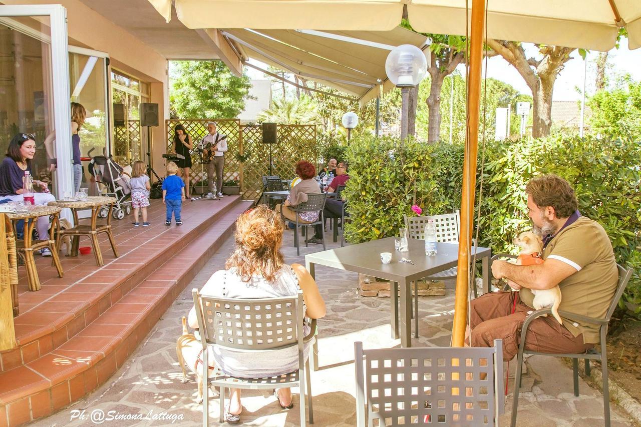 Hotel Ninfea チェルヴィア エクステリア 写真