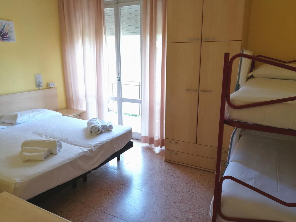 Hotel Ninfea チェルヴィア エクステリア 写真